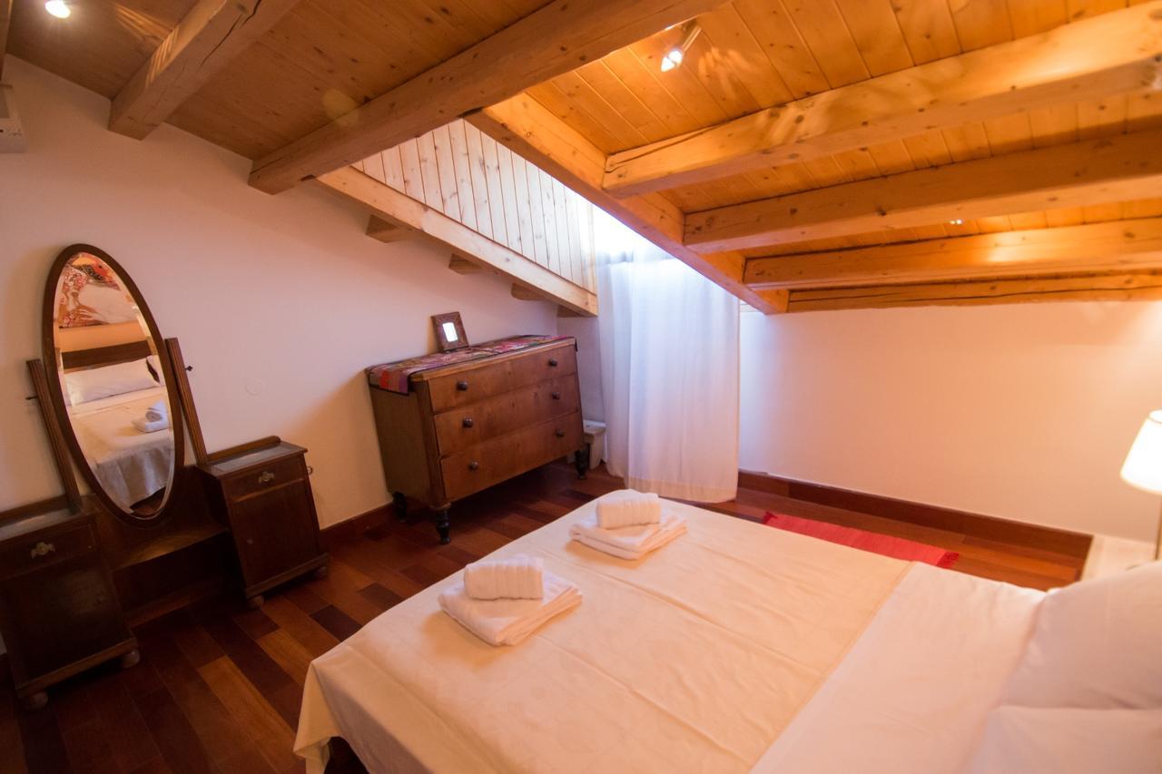 Attic Flat At San Giacomo Square-Corfu Town Apartment Exterior photo