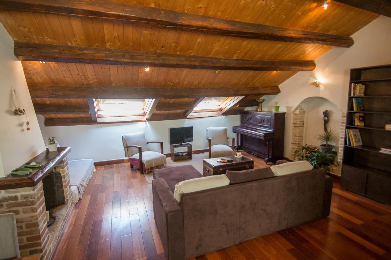 Attic Flat At San Giacomo Square-Corfu Town Apartment Exterior photo
